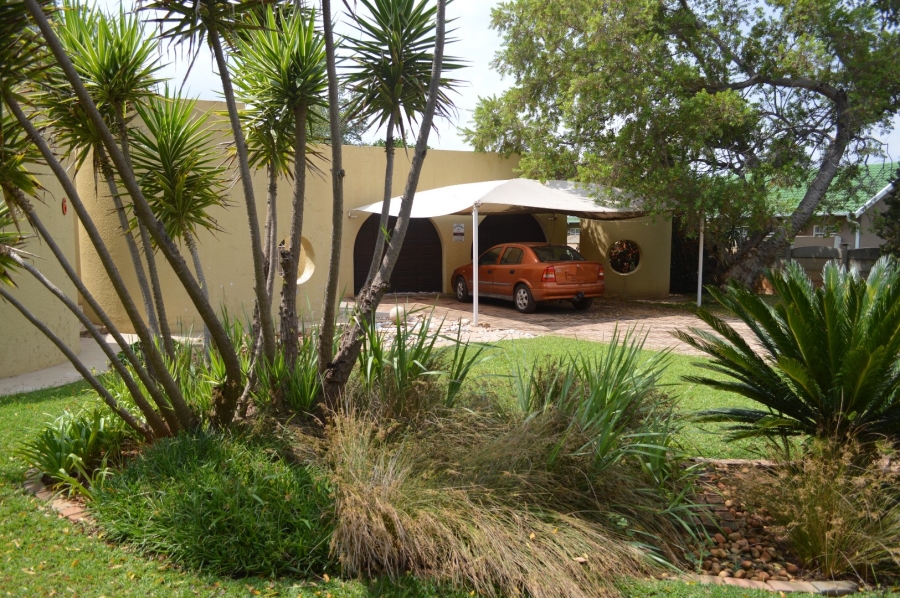 3 Bedroom Property for Sale in Flamwood North West